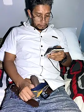 Snapshot of Darkdickhard chatting on October 21, 2025, 3:39 am Darkdickhard online show from October 21, 2025, 3:39 am