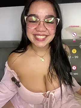 Snapshot of -Camila chatting on July 19, 2026, 4:10 am -Camila online show from July 19, 2026, 4:10 am