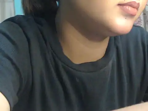 Snapshot of NancyRuvi chatting on November 1, 2025, 4:01 pm NancyRuvi online show from November 1, 2025, 4:01 pm