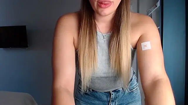 starrydoll online show from September 14, 2025, 11:21 am