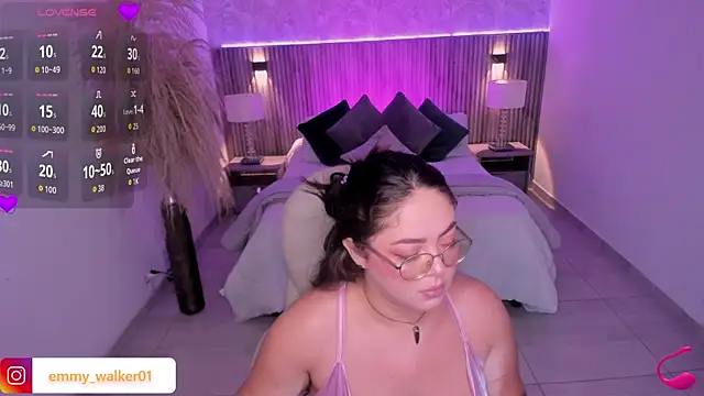 emmy walker online show from October 28, 2025, 11:09 am