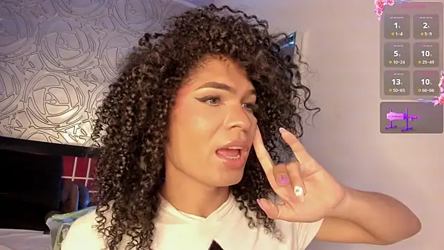 vennus1  online show from November 16, 2025, 8:02 pm