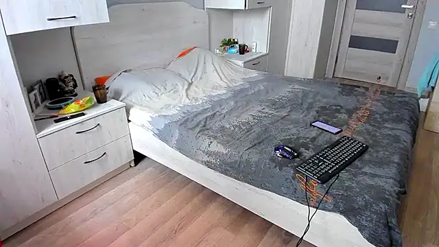 DUSSY PUSSY online show from February 24, 2026, 4:24 am