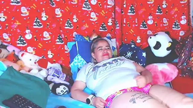 estrellita fugaz16x online show from February 12, 2026, 3:28 am