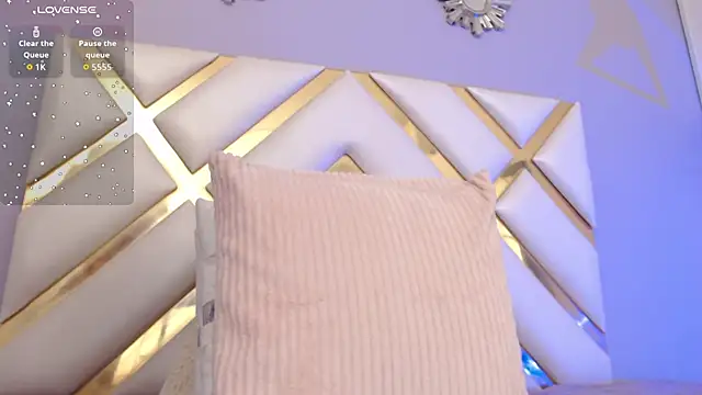 Snapshot of BeckyAnders chatting on November 20, 2025, 4:29 pm BeckyAnders online show from November 20, 2025, 4:29 pm