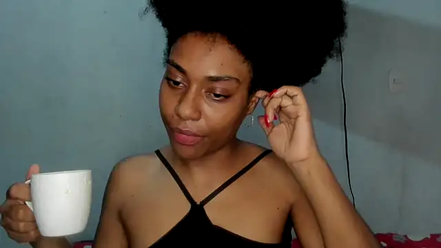 thaimy  online show from September 12, 2025, 11:26 pm