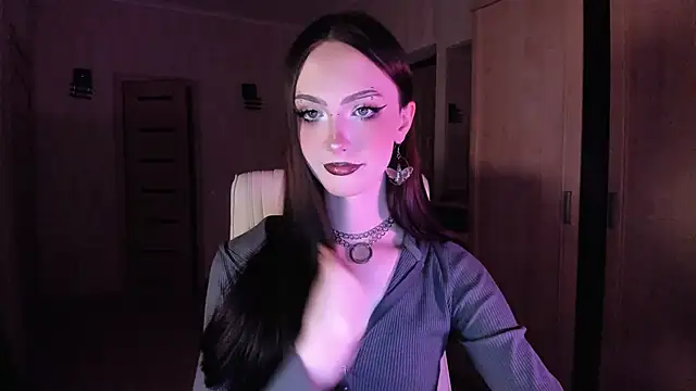 Alice  Aris online show from October 3, 2025, 6:31 pm