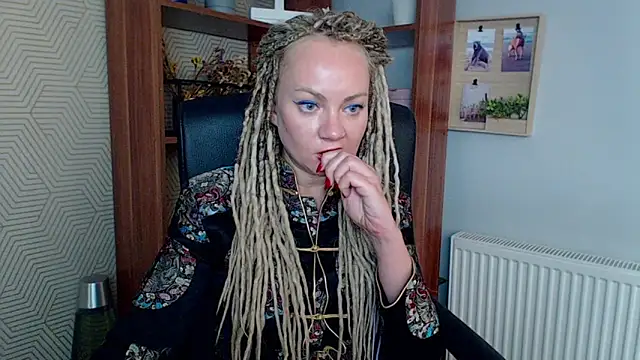 KayaMagic online show from November 27, 2025, 5:35 pm