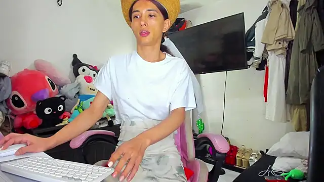 Snapshot of Lawrncesofiets chatting on October 27, 2025, 5:47 pm Lawrncesofiets online show from October 27, 2025, 5:47 pm