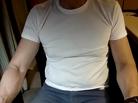 Snapshot of mariohurt101 chatting on December 20, 2025, 3:37 pm mariohurt101 online show from December 20, 2025, 3:37 pm