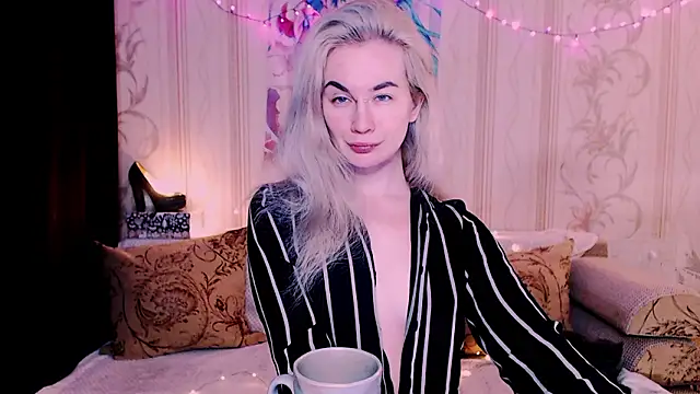 xxxcharismaaa online show from February 28, 2026, 1:16 am