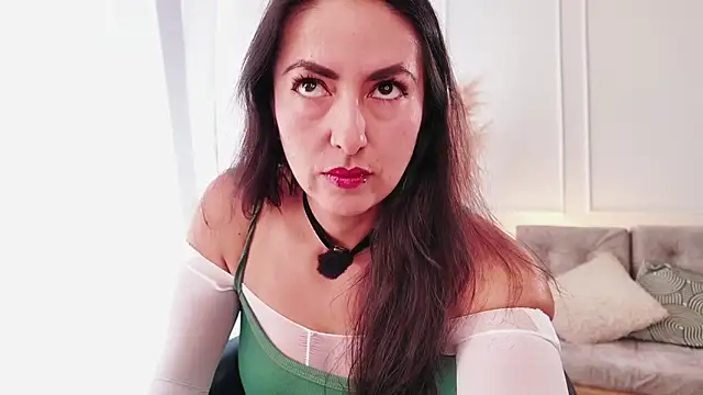 valcamtina online show from September 22, 2025, 7:53 pm