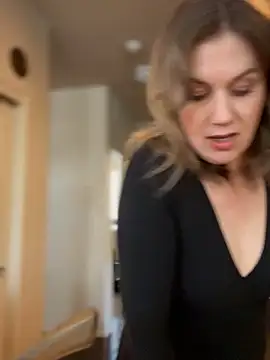 MaiseKnox online show from April 4, 2026, 4:46 pm