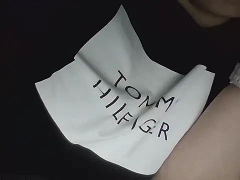 Snapshot of FallenDevil chatting on November 27, 2025, 6:52 pm FallenDevil online show from November 27, 2025, 6:52 pm