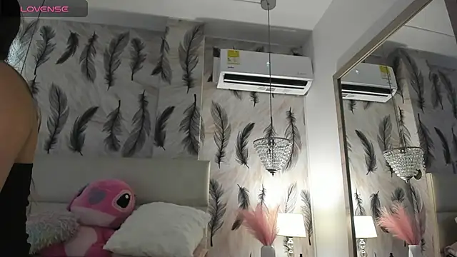 Vivi prinncess online show from February 1, 2026, 5:55 pm