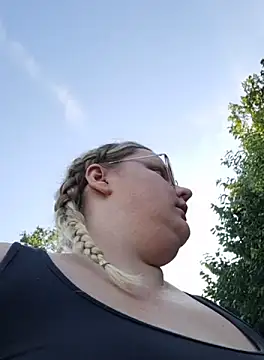 Fiona0705 online show from September 20, 2025, 7:35 am