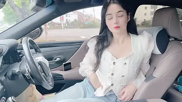 Snapshot of orla2021 chatting on October 17, 2025, 12:14 am orla2021 online show from October 17, 2025, 12:14 am