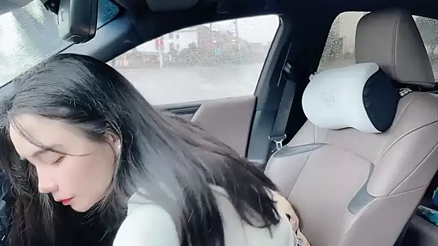 Snapshot of orla2021 chatting on October 18, 2025, 2:02 am orla2021 online show from October 18, 2025, 2:02 am