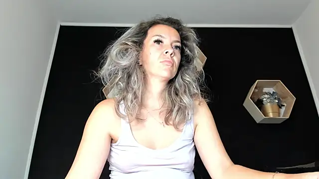 Alesys69 online show from September 8, 2025, 9:47 pm