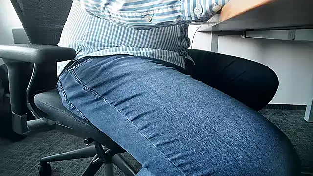 Snapshot of 69bezfleku chatting on October 28, 2025, 7:07 am 69bezfleku online show from October 28, 2025, 7:07 am