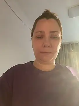 Patriciamoura69 online show from August 4, 2026, 8:24 pm