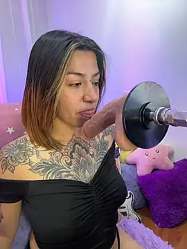 Snapshot of _antonella_dreamss chatting on October 5, 2025, 4:42 pm antonella dreamss online show from October 5, 2025, 4:42 pm