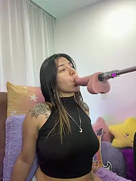 Snapshot of _antonella_dreamss chatting on March 17, 2025, 10:51 pm antonella dreamss online show from March 17, 2025, 10:51 pm