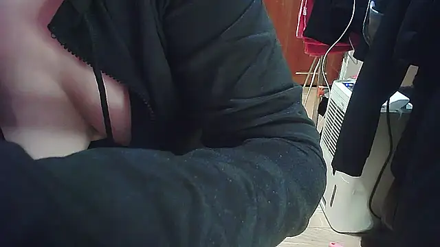 cindy01113520 online show from March 5, 2025, 8:42 pm