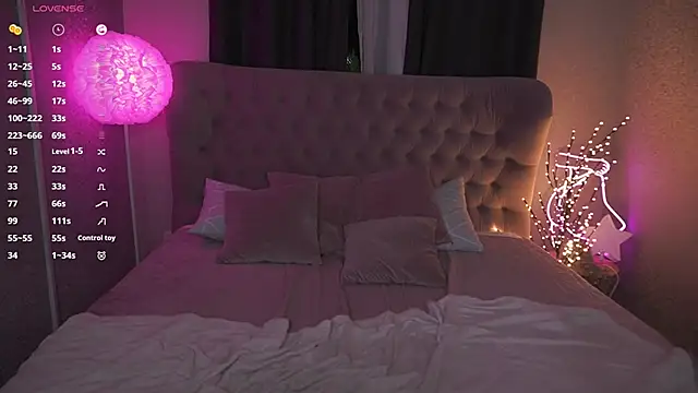 Snapshot of Shame_Less chatting on March 20, 2025, 5:25 pm Shame Less online show from March 20, 2025, 5:25 pm