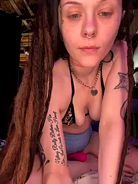 BlaizeyBBy online show from October 1, 2025, 3:38 pm