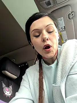 BlaizeyBBy online show from September 10, 2025, 10:42 pm