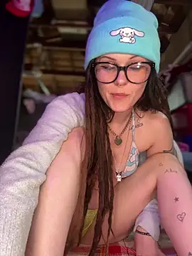 BlaizeyBBy online show from October 26, 2025, 10:10 pm