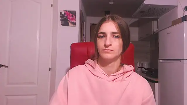 Snapshot of simyhvn chatting on November 17, 2025, 5:55 am simyhvn online show from November 17, 2025, 5:55 am