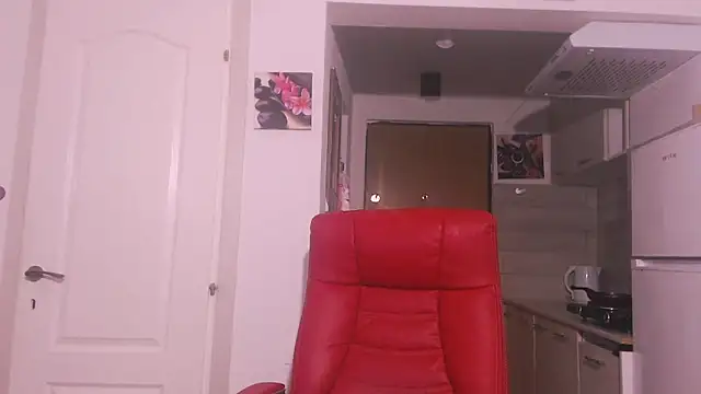 Snapshot of simyhvn chatting on November 3, 2025, 5:45 am simyhvn online show from November 3, 2025, 5:45 am