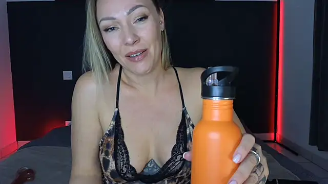 Sacha-xx online show from December 18, 2025, 2:54 pm