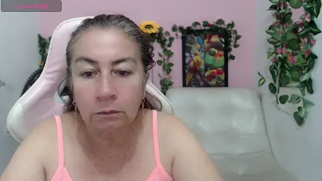 Snapshot of stepmother_105 chatting on February 16, 2026, 6:17 pm stepmother 105 online show from February 16, 2026, 6:17 pm