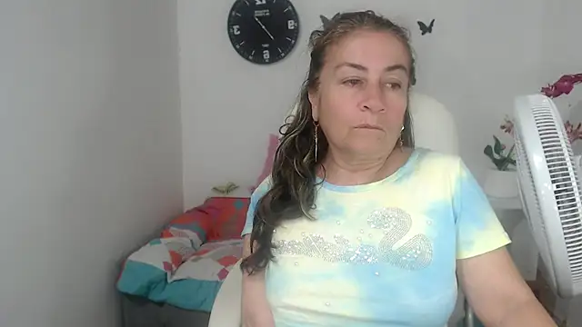 Snapshot of stepmother_105 chatting on January 31, 2026, 7:45 pm stepmother 105 online show from January 31, 2026, 7:45 pm