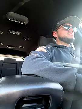 Snapshot of Ozzy420_ chatting on January 6, 2026, 11:09 pm Ozzy420 online show from January 6, 2026, 11:09 pm