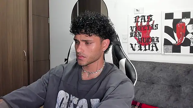 Alessandro Vanni online show from January 8, 2026, 2:17 am