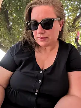 Snapshot of Canadian_BBW chatting on July 22, 2026, 10:23 pm Canadian BBW online show from July 22, 2026, 10:23 pm