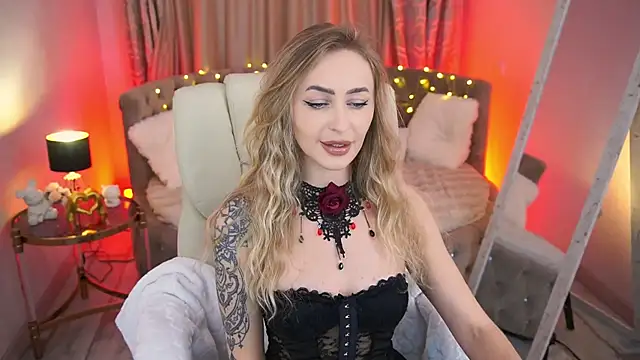 GraceCandy online show from May 18, 2026, 2:22 pm