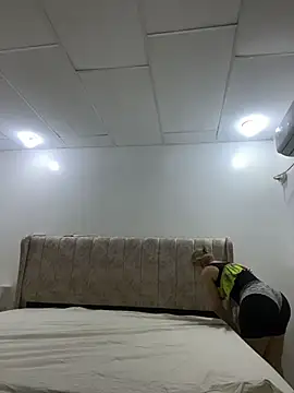 Snapshot of maymercy chatting on December 3, 2025, 4:28 pm maymercy online show from December 3, 2025, 4:28 pm