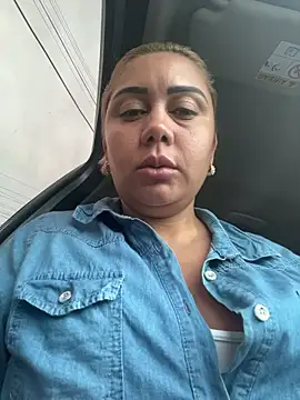 Snapshot of maymercy chatting on October 23, 2025, 12:48 pm maymercy online show from October 23, 2025, 12:48 pm