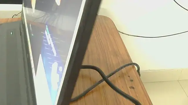 Snapshot of aliyadsouza chatting on October 19, 2025, 5:37 pm aliyadsouza online show from October 19, 2025, 5:37 pm