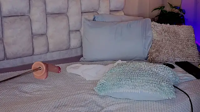 Snapshot of pamela_reyes_ chatting on November 28, 2025, 9:15 pm pamela reyes online show from November 28, 2025, 9:15 pm