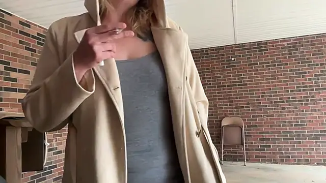 Blueskiiis3 online show from October 29, 2025, 6:29 pm