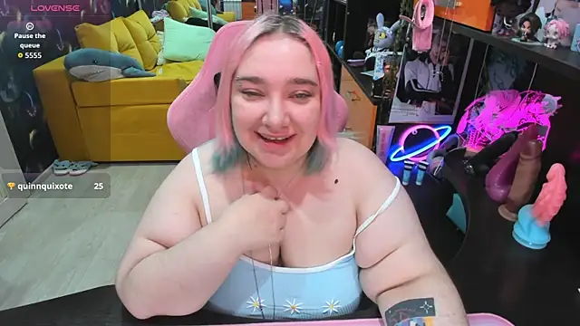Softie Sofy online show from May 15, 2026, 2:31 am