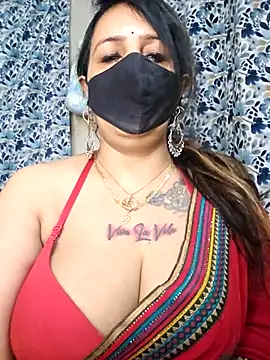 cute-tanvi online show from January 17, 2026, 1:09 am