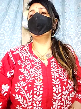 cute-tanvi online show from February 13, 2026, 1:27 am