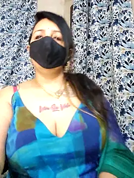 cute-tanvi online show from February 10, 2026, 1:04 am